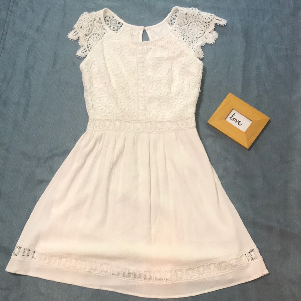 MAURICES gently worn white lace dress